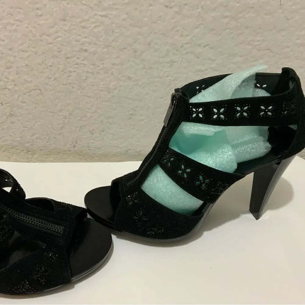 Michael Kors Berkley Floral T Strap Black Suede Sandal - size 8